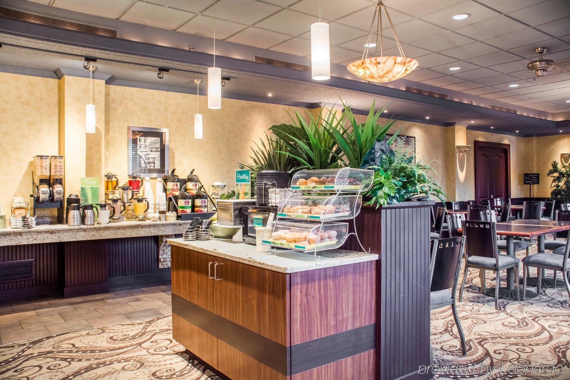 Clarion Hotel & Suites Riverfront Oswego Exteriör bild
