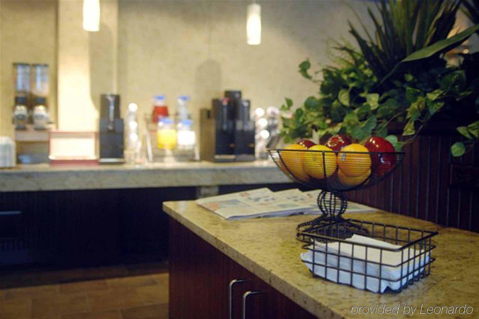 Clarion Hotel & Suites Riverfront Oswego Exteriör bild